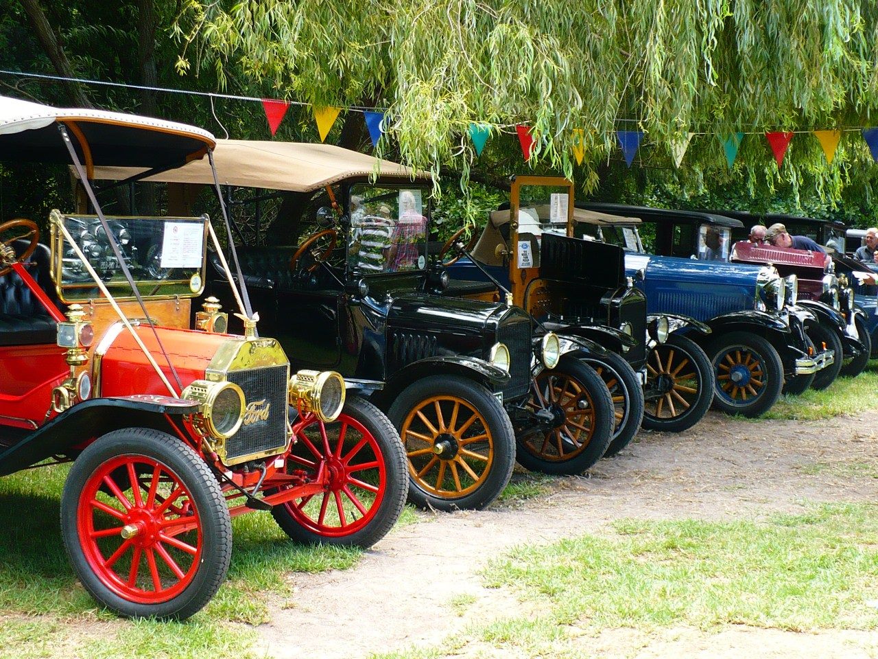 Timour Hall Classic Car and Bike Show - Morris Minor Western Cape ...